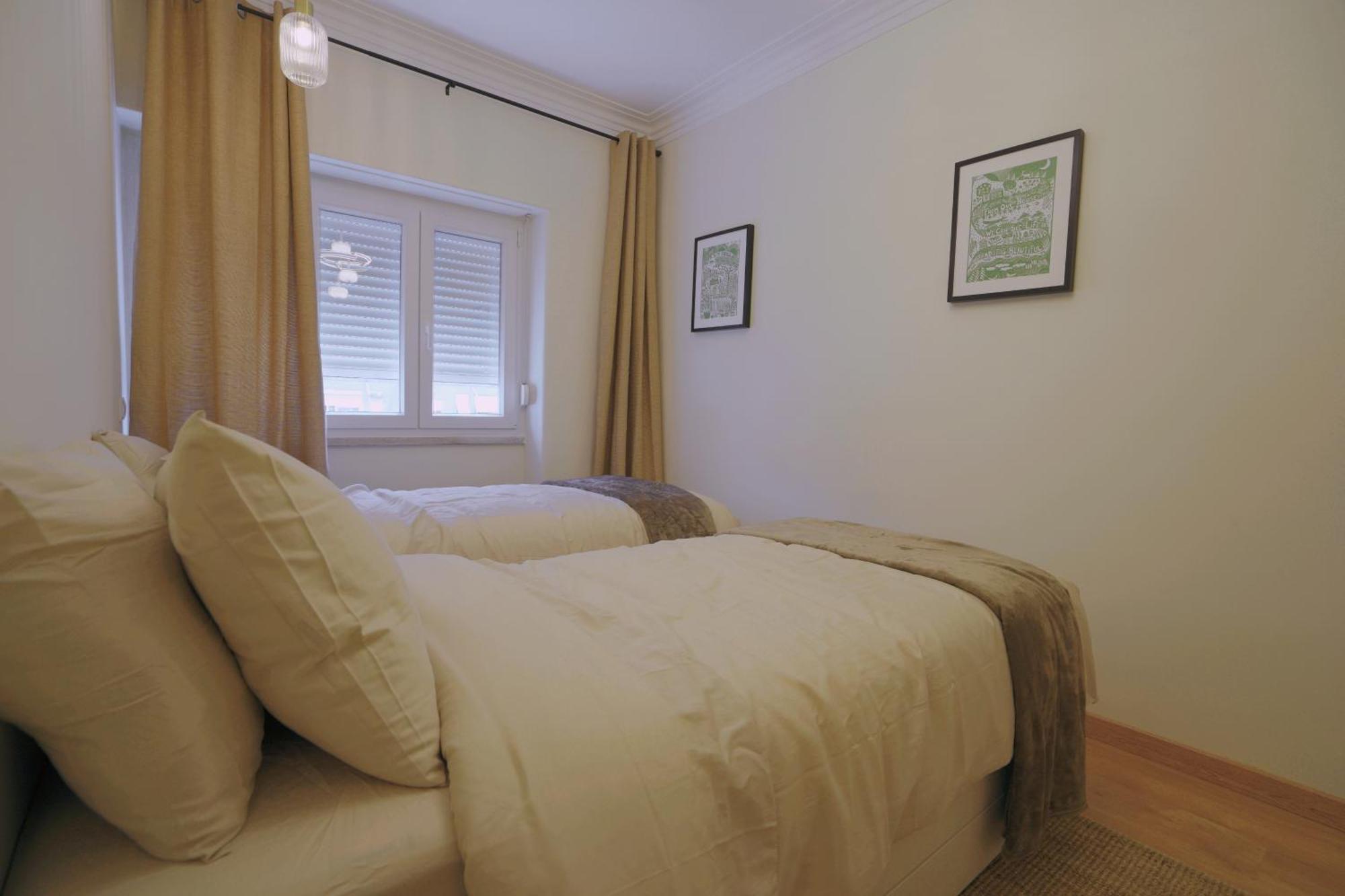 Lisbon Charming 94D, Next To Metro Apartment Luaran gambar